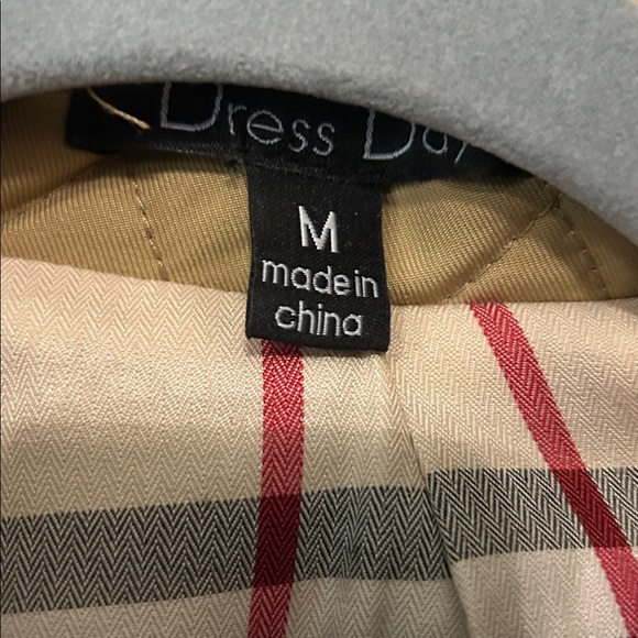 Dress Day Beige Jacket with Red and Black Plaid Lining NWOT - Picture 2 of 3